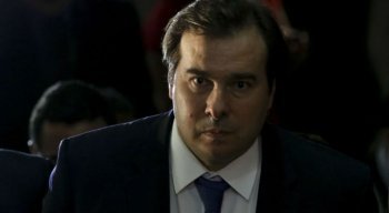 O presidente da Câmara dos Deputados, Rodrigo Maia, diz que não pelo simbolismo policiais não devem ser beneficiados na Reforma da Previdência