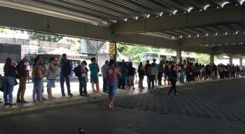 Terminal do metrô de Jaboatão sofreu com transtornos causados por problema