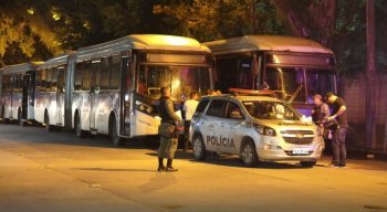 BRT fazia a linha TI Caxangá (Av. Conde da Boa Vista)