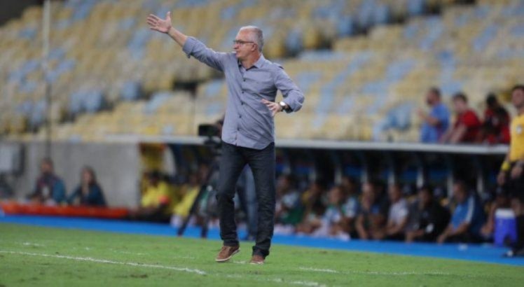 Dorival Júnior, no momento, está sem clube, desde que saiu do Flamengo, no ano passado.