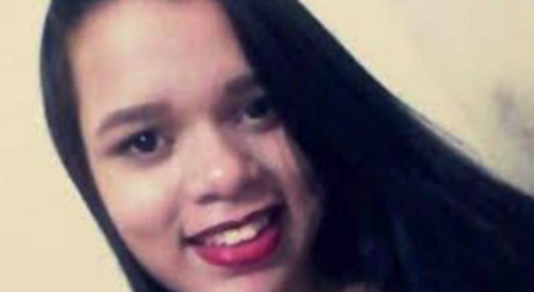 Mayara Stefany, 19 anos, foi morta pelo ex-companheiro e por um amigo dele
