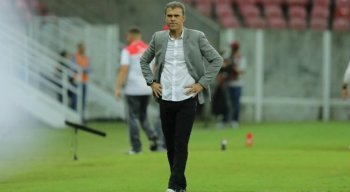 Milton Mendes, técnico do Santa Cruz