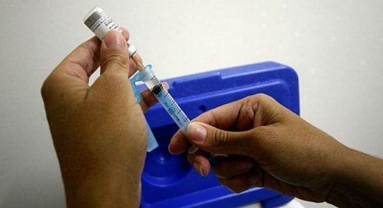 Vigilâncias epidemiológicas dos municípios estão realizando bloqueios vacinais