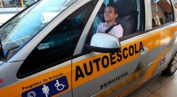 Para facilitar o cumprimento da exigência, a proposta isenta os centros de formação de condutores do pagamento de IPI
