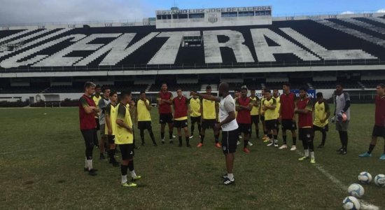 Jogadores se preparam para a estreia no Campeonato Sub-20