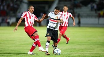 Náutico recebe o Santa Cruz na última rodada da fase de grupos da Série C do Campeonato Brasileiro.
