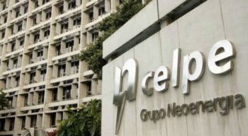 A operação tinha por intuito regularizar fios de empresas de telefonia e internet