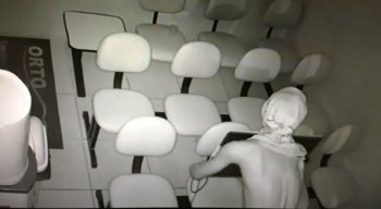 O suspeito teria repassado o aparelho de TV por um custo baixo para quitar dívidas com drogas