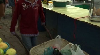 O trabalho em feiras é proibido para crianças e adolescentes