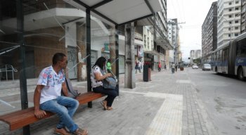 20 linhas de ônibus voltaram a circular pelo local