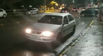 A polícia ainda está à procura do taxista e dos suspeitos