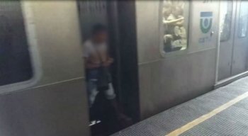 Aparentemente, o rapaz não se incomoda com o risco de vida