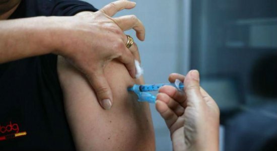 Estudantes são diagnosticadas com sarampo, mesmo após serem vacinadas