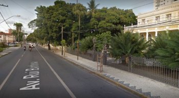 A obra interditou duas faixas na Avenida Rui Barbosa, próximo ao Museu do Estado