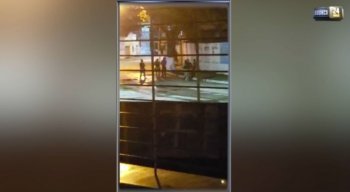 Moradores das imediações fizeram vídeos da troca de tiros entre os policiais e os assaltantes
