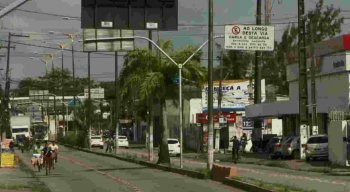 As oito paradas de ônibus serão retiradas do meio da via e devem voltar para as calçadas.