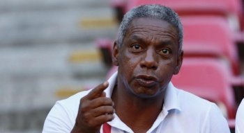 Ataíde chegou ao Santa Cruz para integrar a comissão técnica em 2010.