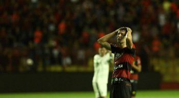 Charles é o maior ladrão de bolas da Série B 2019.