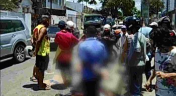 O motorista do caminhão ainda não foi localizado.