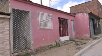 Vizinhos contaram que acordaram assustados com o barulho dos tiros e se esconderam com medo