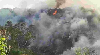 Incêndio no lixão localizado no bairro de Céu Azul, em Camaragibe