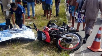 Policiais do DHPP estão no local para investigar o caso