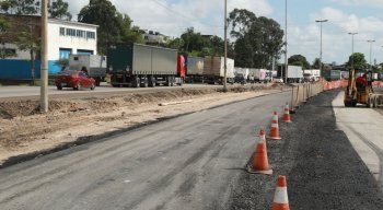 Os motoristas estão reclamando do trânsito intenso no trecho