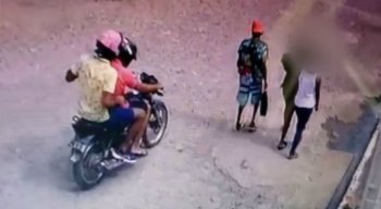 A polícia investiga a autoria e motivação do assassinato