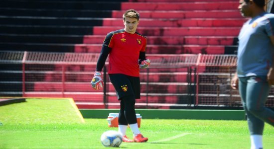 O goleiro Luan Polli vai assumir o lugar de Mailson