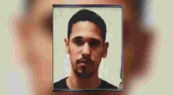 Segundo a polícia, a vítima foi perseguida e morta por cinco homens.