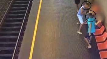 A ação foi registrada por câmeras de segurança do metrô do Recife