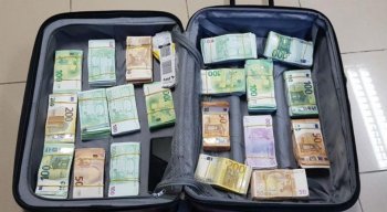 Autoridades encontraram o dinheiro durante uma vistoria