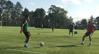 A única ausência da movimentação foi o centroavante Hernane Brocador.