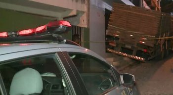 A mulher morreu no local do acidente