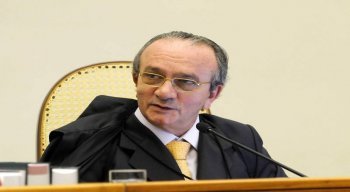 Ex-presidente do Superior Tribunal de Justiça (STJ), o ex-ministro Francisco Cesar Asfor Rocha é um dos alvos da operação