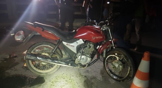 Casal estava em uma motocicleta