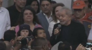 O ex-presidente discursou por cerca de 15 minutos