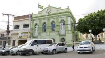 Prefeitura de Bezerros está com dificuldades para pagar funcionários