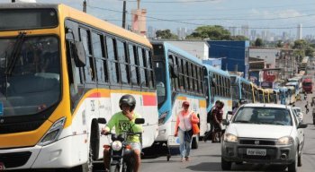 A manifestação acontece no cruzamento da Avenida Dois Rios com a Rua Rio Xingu