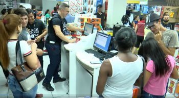 Descontos que chegam a 70% podem ser encontrados em diversas lojas