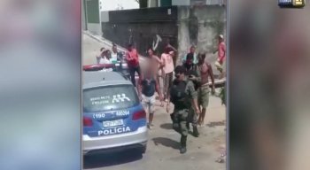 O suspeito foi socorrido para o Hospital da Restauração, no bairro do Derby
