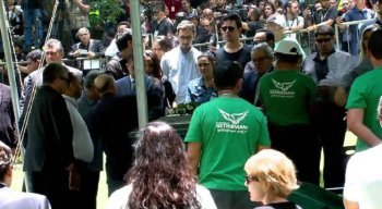 O enterro de Gugu Liberato foi aberto ao público