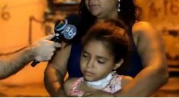 A criança passou pelo procedimento médico e está em casa