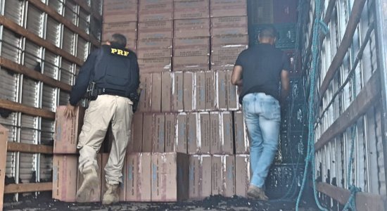 Homens são detidos com carga de cigarro contrabandeada em Petrolina