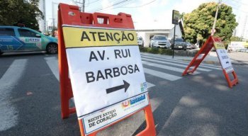 Interdição ocorre na Avenida Rui Barbosa