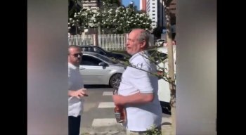 Ciro Gomes responde provocações de apoiadores do presidente Jair Bolsonaro