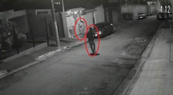 A mulher está em coma e corre risco de morte