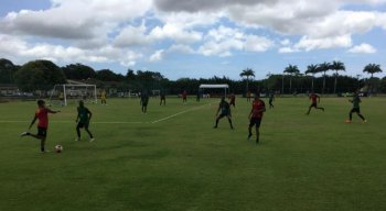 O volante Rithely fez apenas reavaliação física.