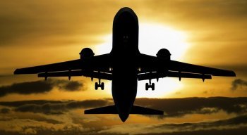 Empresas redirecionam voos para evitar espaço aéreo no Oriente Médio