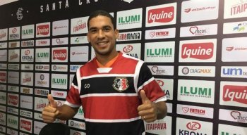 Toty comemora retorno ao Recife e oportunidade de jogar diante de sua família